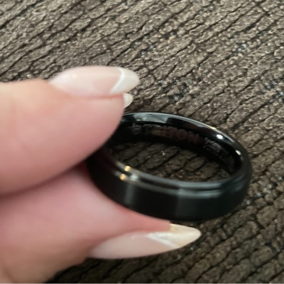 Triton Black Tungsten Men's Ring - Picture 4 of 4